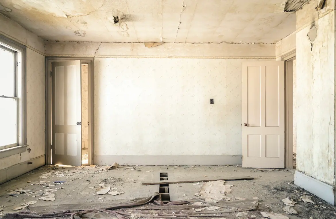 Waste disposal crew managing a cleanout project in Dayton